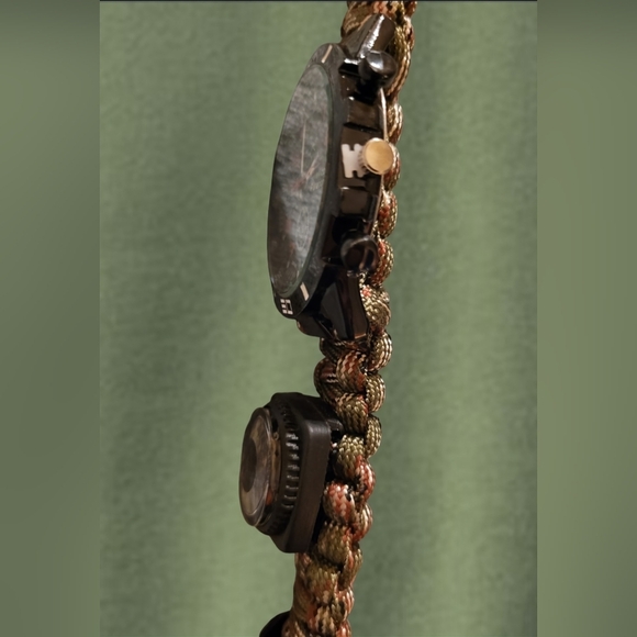 BRAND NEW SWISS ARMY 6 IN 1 PARACORD SURVIVAL/TACTICAL WRIST WATCH - Picture 5 of 10